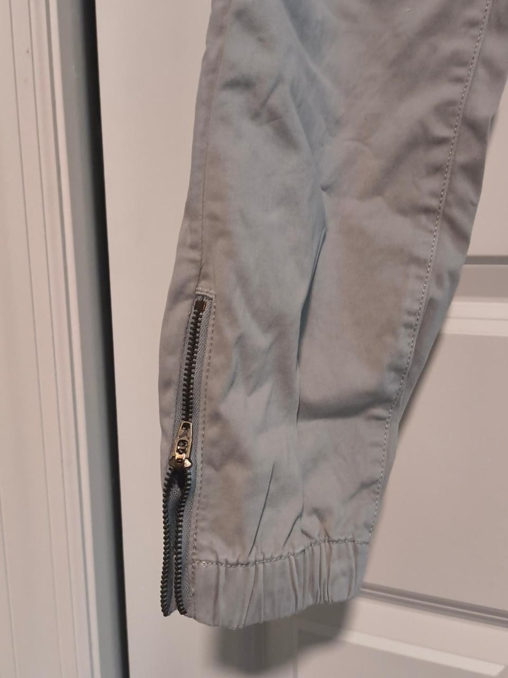 American Eagle Outfitters Men's Gray Chino Pants - Picture 4 of 8